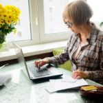 Все рабочие специальности СПб. 
                            74% работодателей считают предпенсионеров ответственными